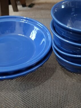 Longaberger 4 Pottery Woven Dessert Berry Bowls and 2 - 7in Pie Plates